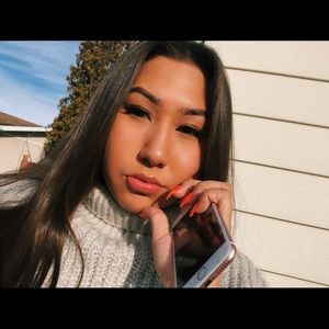 Meet your Posher, Alecia